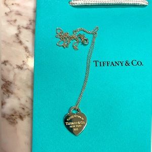 Authentic Return to Tiffany & Co Heart Tag Pendant